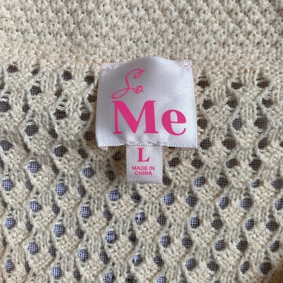 SO Me Crochet Cream Sweater with Multicolored Star Design. - Picture 6 of 12